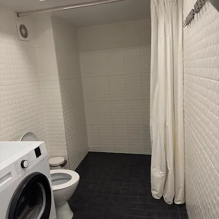 Private In The Heart Of * טאלין